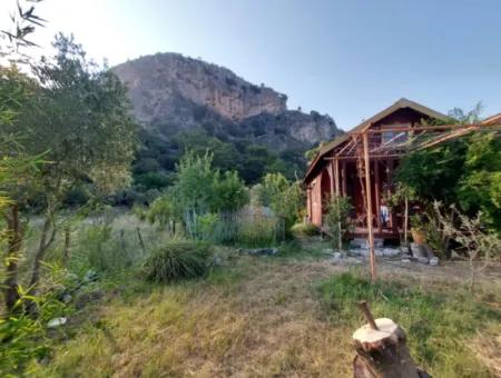 Einstöckiges Haus Zum Verkauf Auf 15 000M2 Freistehendem Grundstück In Der Nähe Des Dalyan-Kanals In Köyceğiz Çandırda