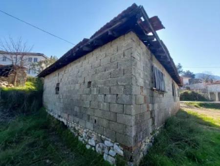 Dorfhaus Zum Verkauf Auf 650 M2 Grundstück In Ortaca Gökbelde