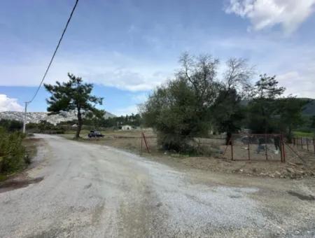 1084 M2 Eckgrundstück Zum Verkauf In Dalyan Gökbelde