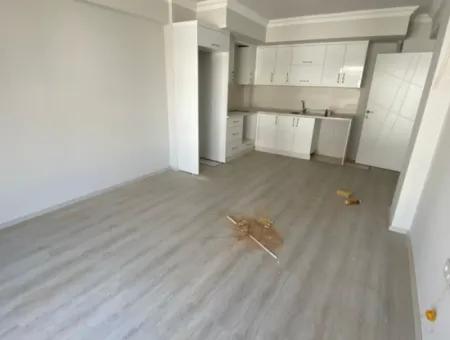 Ortaca Merkeze Yakın Havuzlu Sitede 1+1 Sıfır Daire Satılık.