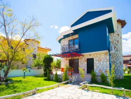 Muğla Dalyanda Satılık 566 M2 Arsada, 3+1 Müstakil Villa