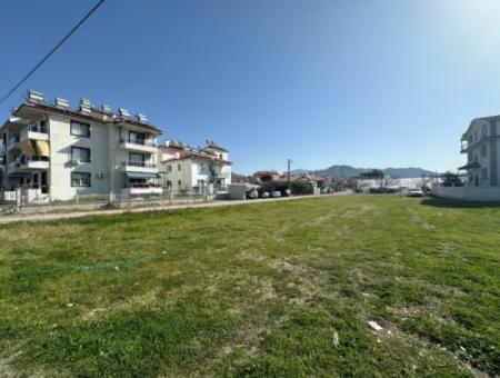 Karaburunda 402M2+404M2 3 Kat İmarlı Arsalar Satılı​k