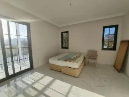 Dalyanda 140 M2 3+1, Yerden Isıtmalı Yeni Daire Eşyasız Kiralık